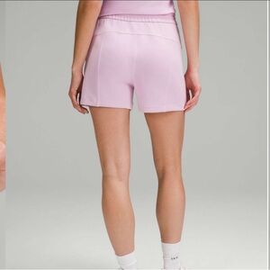 NWT Lululemon Softstreme High-Rise Short 4", Vitapink, Size 4